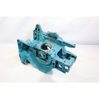 Genuine Crankcase Makita DCS520 chainsaw 027213453 1