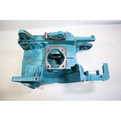 Genuine Crankcase Makita DCS520 chainsaw 027213453 4