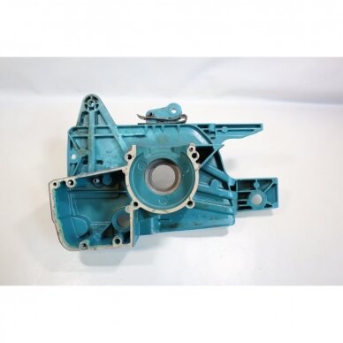 Genuine Crankcase Makita DCS520 chainsaw 027213453 6