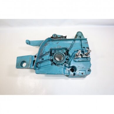 Genuine Crankcase Makita DCS520 chainsaw 027213453 7