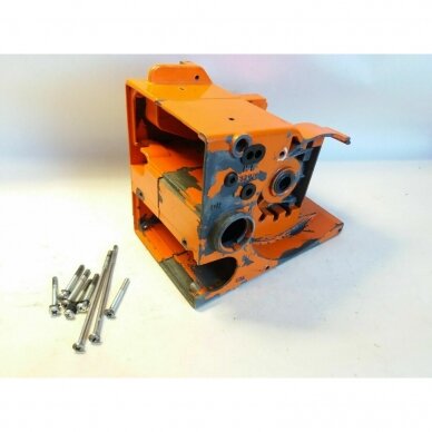 Genuine Crankcase Oleo Mac 935 chainsaw 093500508