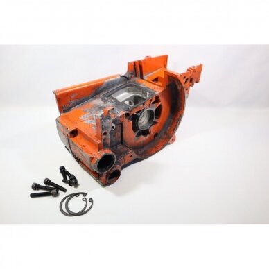 Genuine Crankcase Tanaka ECV4501 chainsaw  0720406690