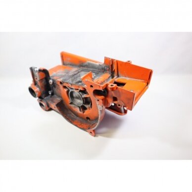 Genuine Crankcase Tanaka ECV4501 chainsaw  0720406690 1