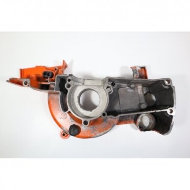 Genuine Crankcase Tanaka ECV4501 chainsaw  0720406690 9