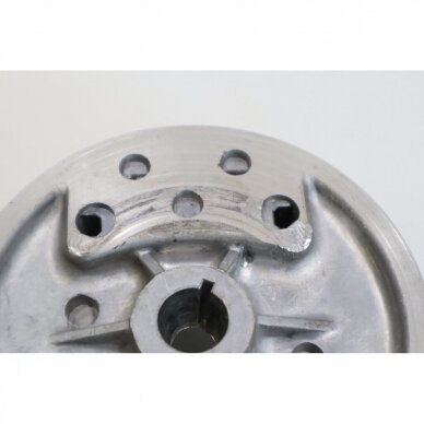 Genuine Flywheel McCulloch MAC 833 AV chainsaw 302220 5