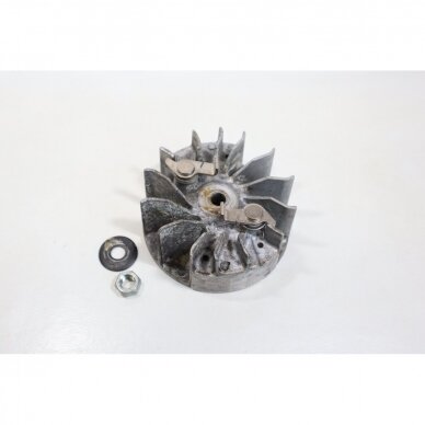 Genuine Flywheel McCULLOCH Poulan Jonsered CS2137 Partner 351 352 371 382 391 401 421 422 chainsaw 530039187